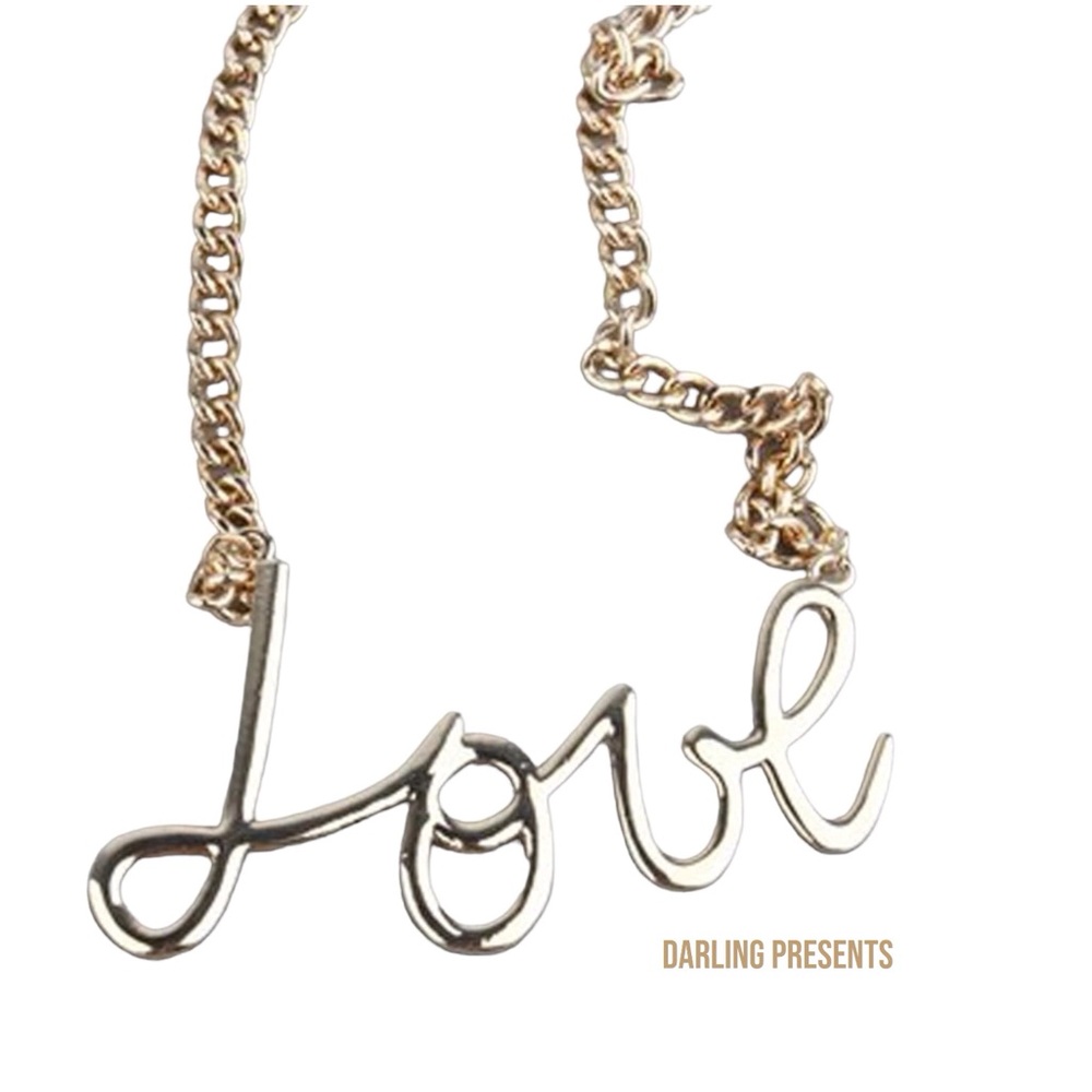 Chunky Love Necklace Women Color Gold